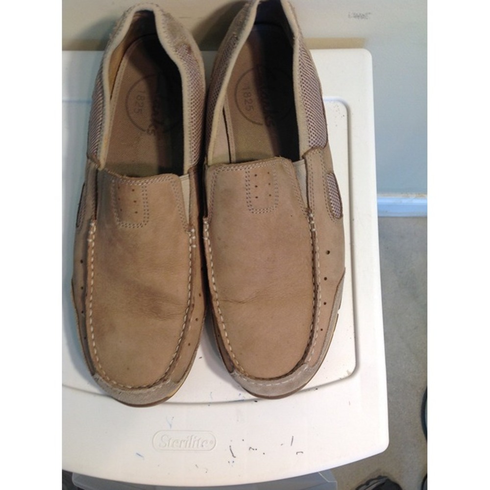 Clarks Collection Men's Loafers Size 10.5 Beige Suede Slip-On Comfort